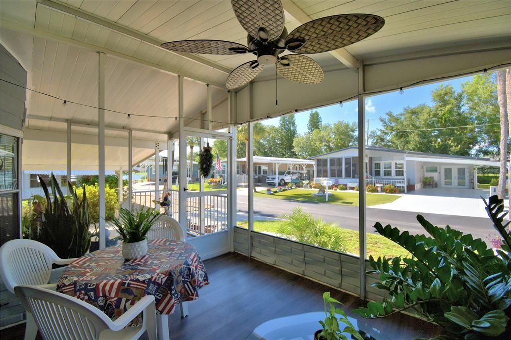 На продажу: $135,000 (2 спален, 2 ванн, 1056 Квадратных фут)