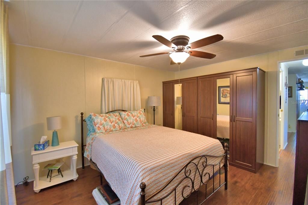 На продажу: $135,000 (2 спален, 2 ванн, 1056 Квадратных фут)