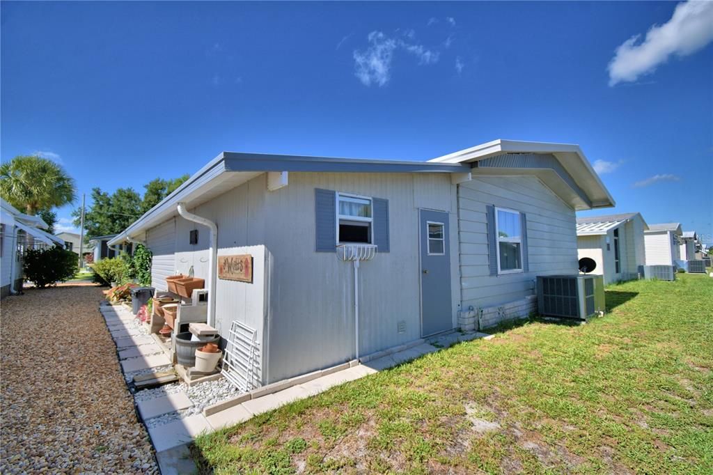 На продажу: $135,000 (2 спален, 2 ванн, 1056 Квадратных фут)