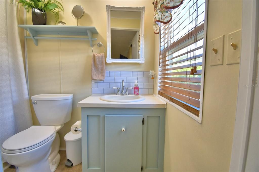 На продажу: $135,000 (2 спален, 2 ванн, 1056 Квадратных фут)