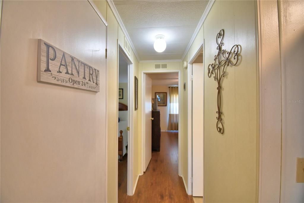 На продажу: $135,000 (2 спален, 2 ванн, 1056 Квадратных фут)