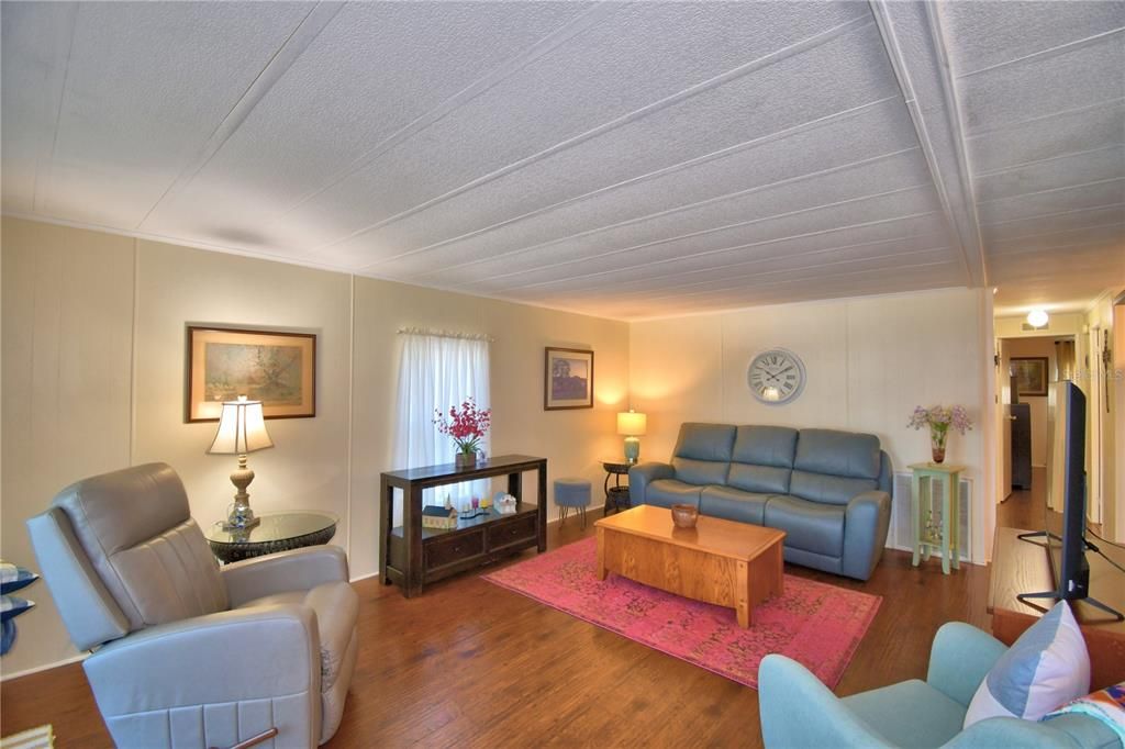 На продажу: $135,000 (2 спален, 2 ванн, 1056 Квадратных фут)