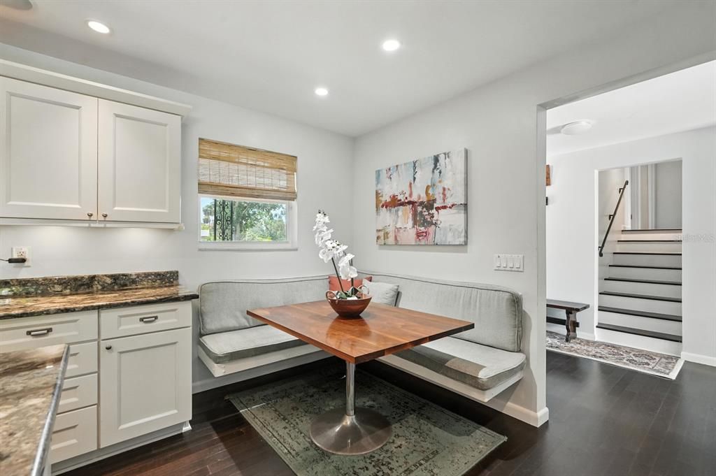 For Sale: $799,000 (5 beds, 3 baths, 3094 Square Feet)