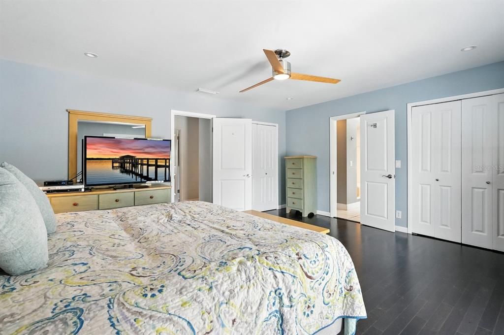 For Sale: $799,000 (5 beds, 3 baths, 3094 Square Feet)