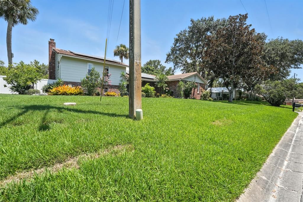 For Sale: $799,000 (5 beds, 3 baths, 3094 Square Feet)