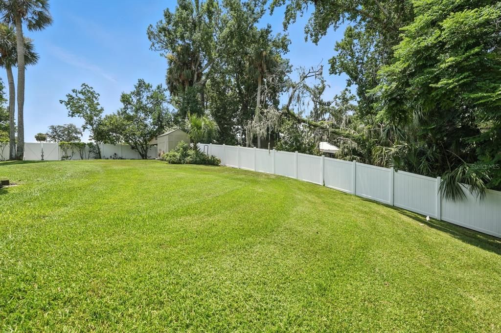 For Sale: $799,000 (5 beds, 3 baths, 3094 Square Feet)