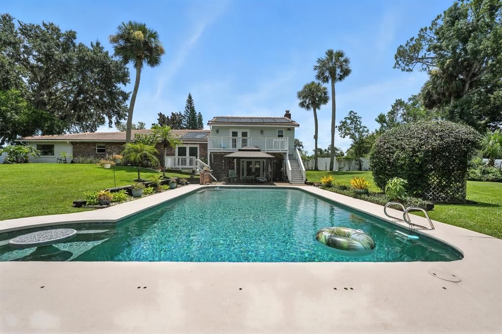 For Sale: $799,000 (5 beds, 3 baths, 3094 Square Feet)