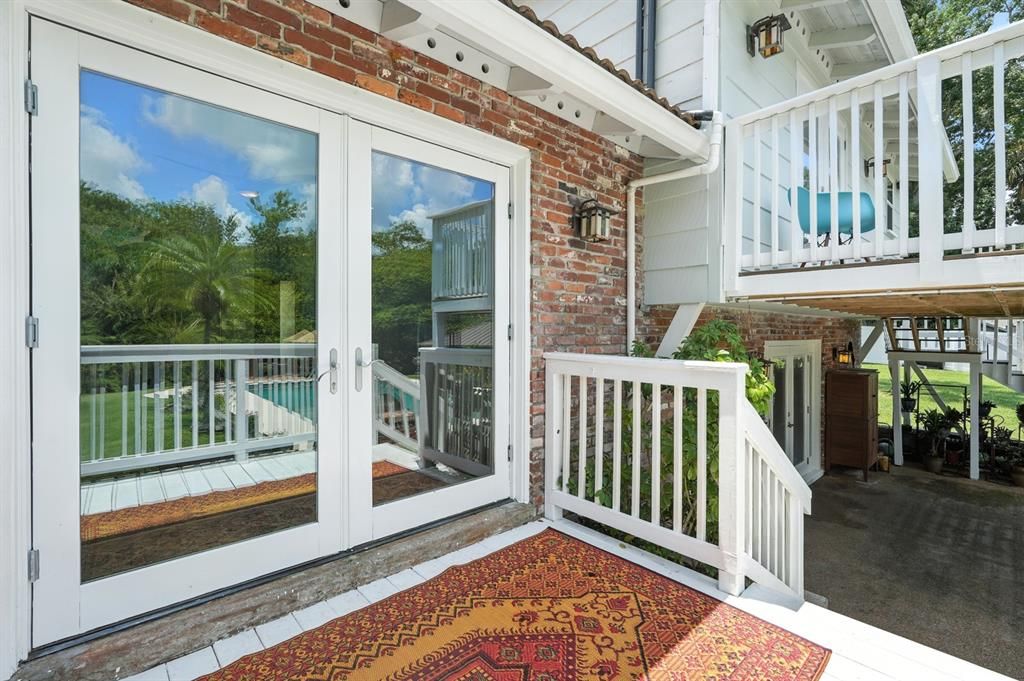 For Sale: $799,000 (5 beds, 3 baths, 3094 Square Feet)