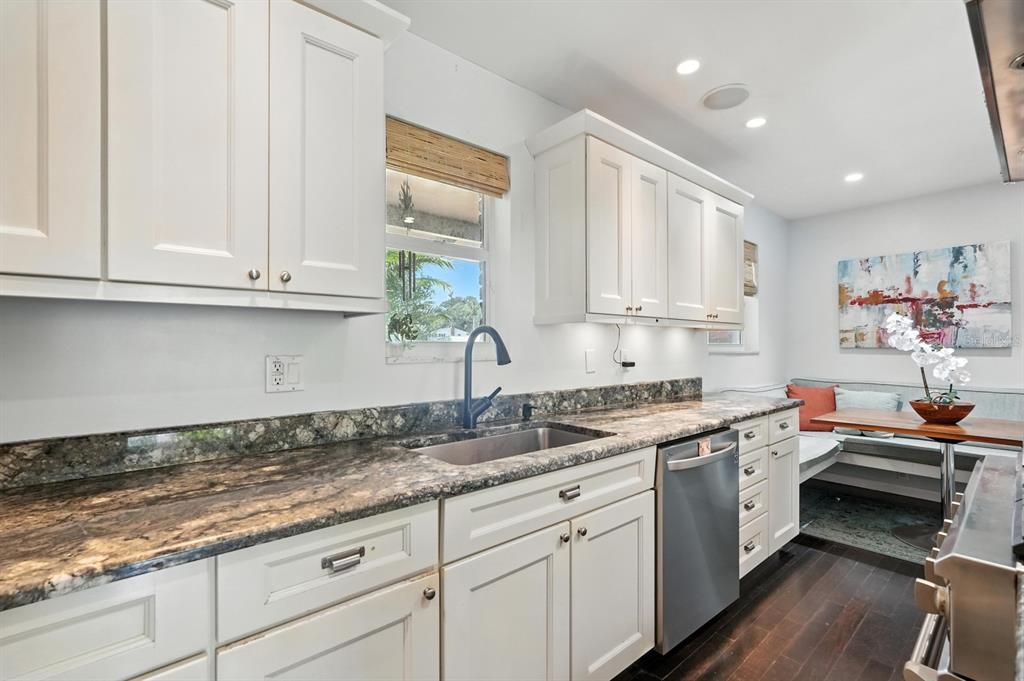 For Sale: $799,000 (5 beds, 3 baths, 3094 Square Feet)