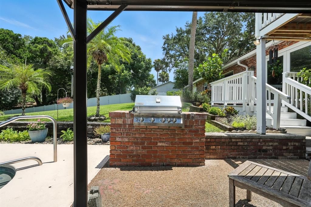 For Sale: $799,000 (5 beds, 3 baths, 3094 Square Feet)