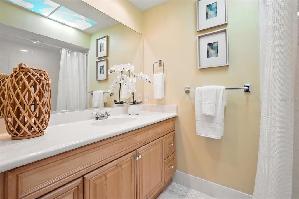 For Sale: $799,000 (5 beds, 3 baths, 3094 Square Feet)