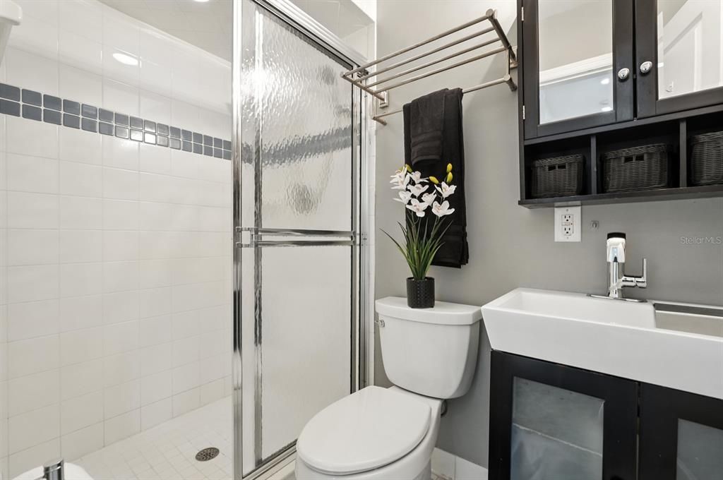 For Sale: $799,000 (5 beds, 3 baths, 3094 Square Feet)