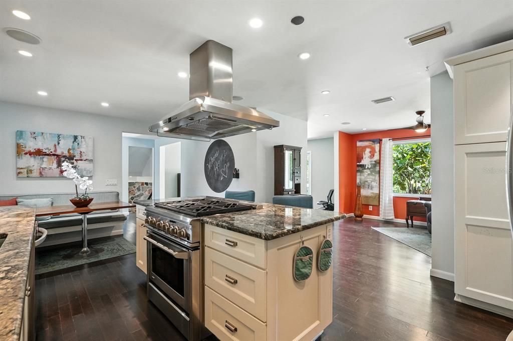 For Sale: $799,000 (5 beds, 3 baths, 3094 Square Feet)