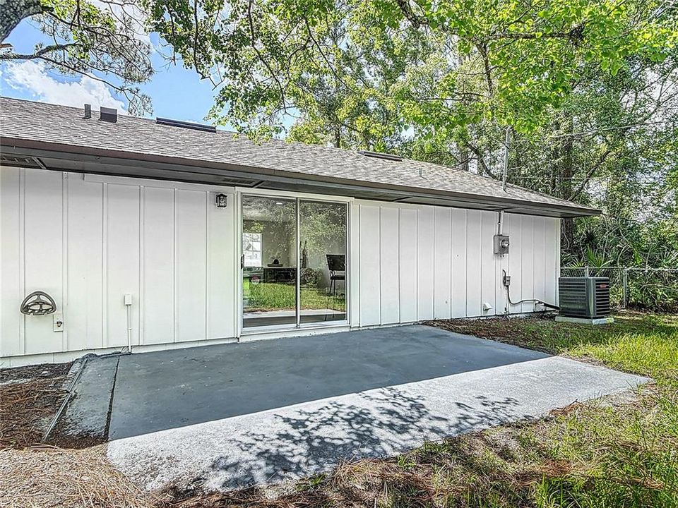 Под контрактом: $259,900 (3 спален, 1 ванн, 975 Квадратных фут)