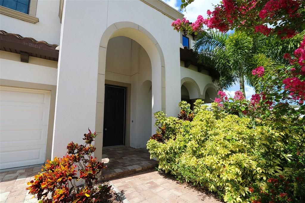 待售: $869,000 (6 贝兹, 6 浴室, 5002 平方英尺)