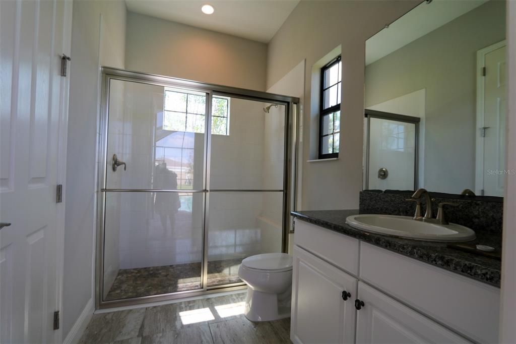 待售: $869,000 (6 贝兹, 6 浴室, 5002 平方英尺)