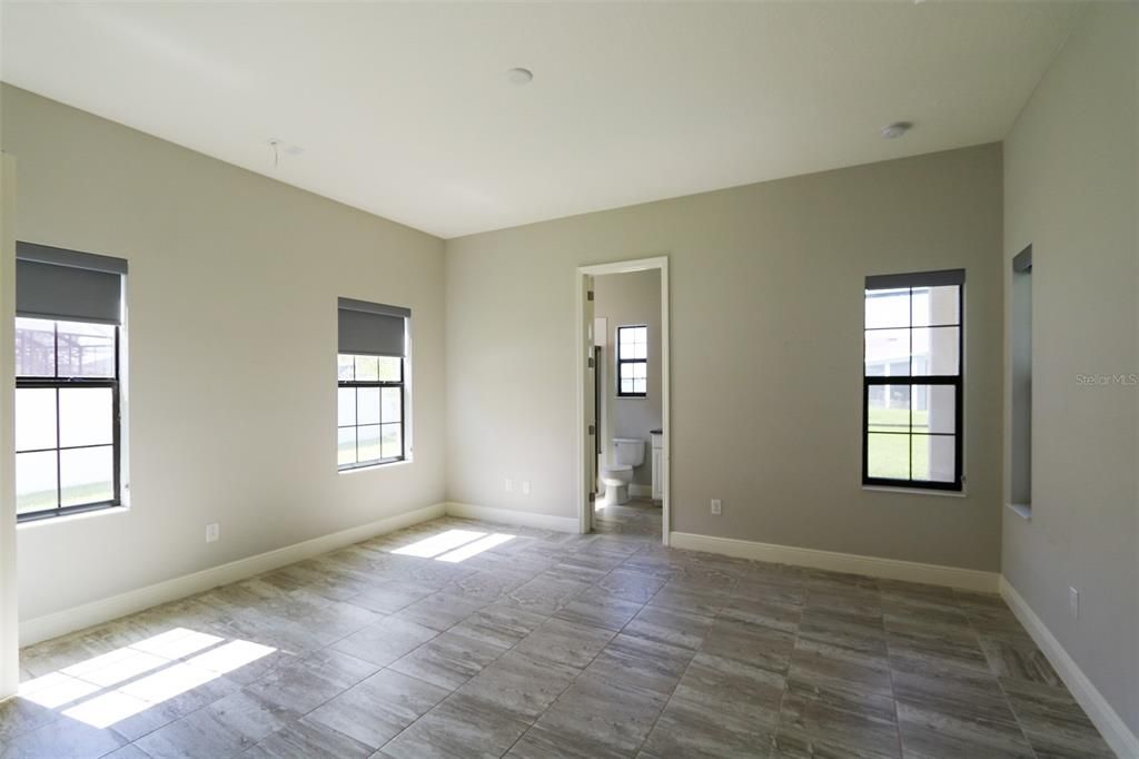 待售: $869,000 (6 贝兹, 6 浴室, 5002 平方英尺)