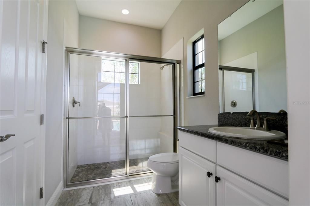 待售: $869,000 (6 贝兹, 6 浴室, 5002 平方英尺)