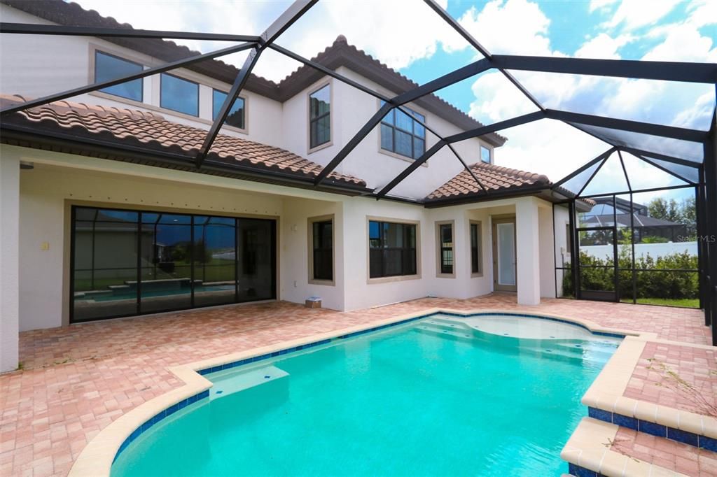 待售: $869,000 (6 贝兹, 6 浴室, 5002 平方英尺)