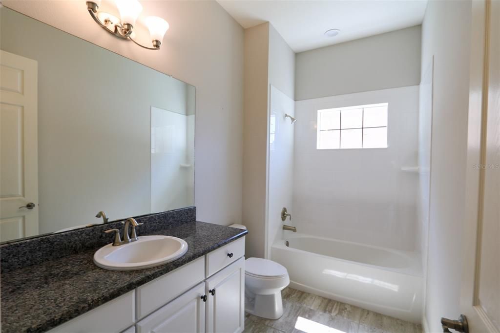 待售: $869,000 (6 贝兹, 6 浴室, 5002 平方英尺)