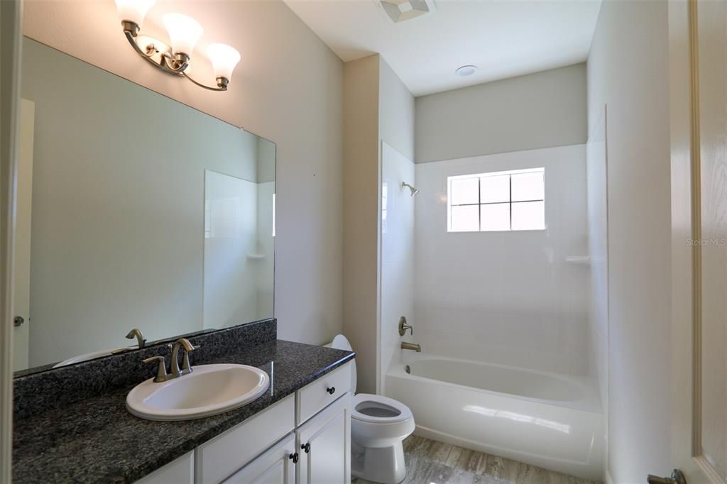 待售: $869,000 (6 贝兹, 6 浴室, 5002 平方英尺)