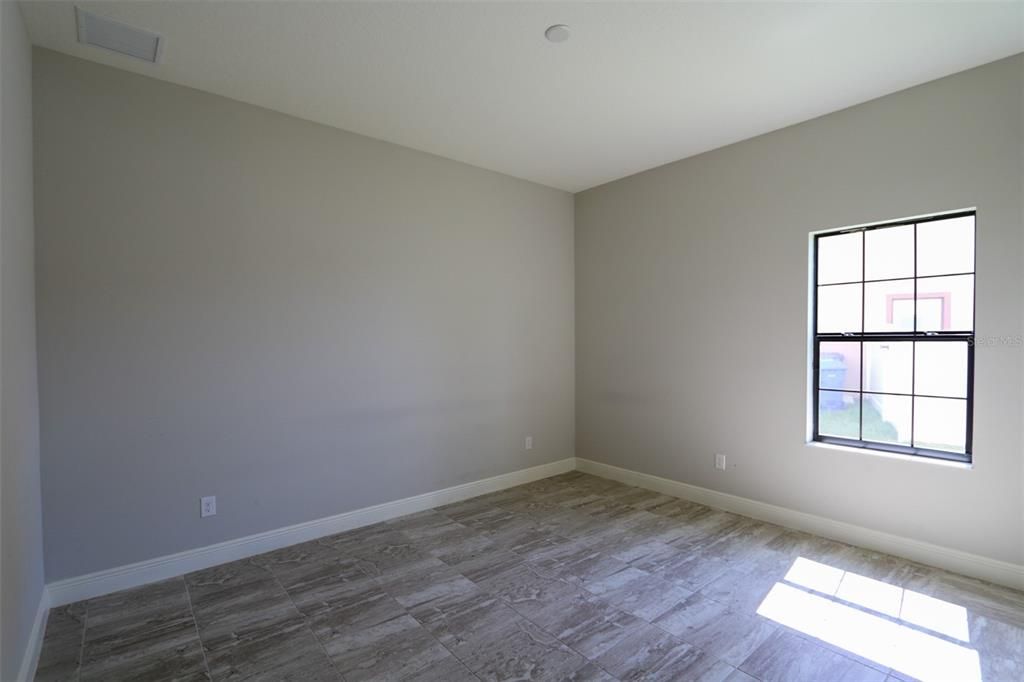 待售: $869,000 (6 贝兹, 6 浴室, 5002 平方英尺)