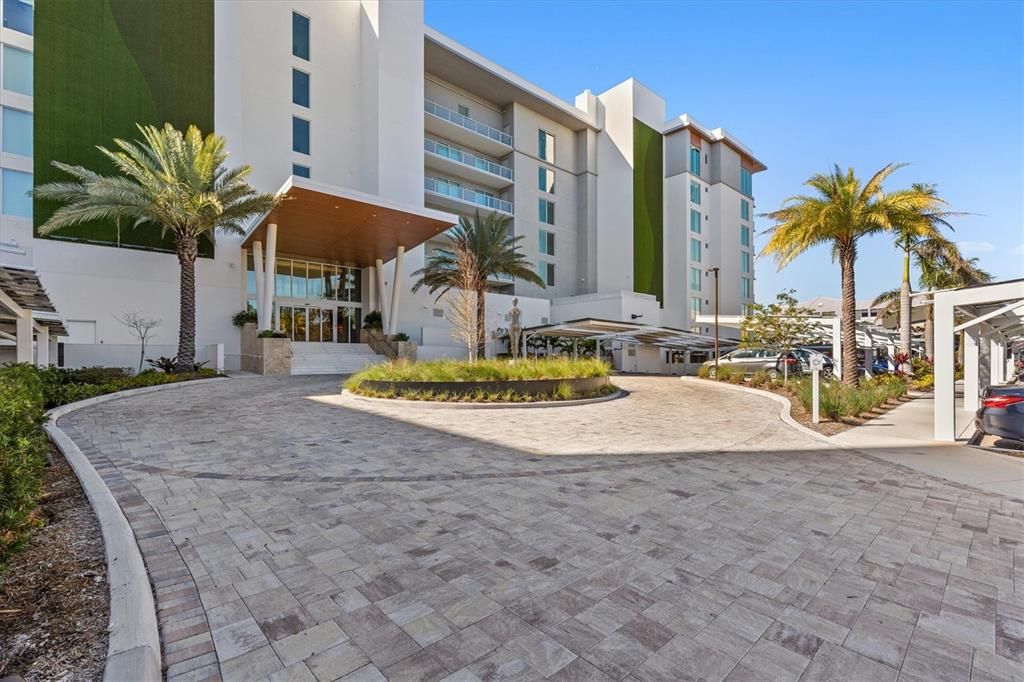 For Sale: $2,195,900 (3 beds, 2 baths, 3264 Square Feet)