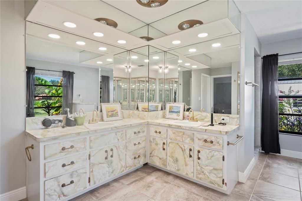 Activo con contrato: $627,750 (3 camas, 2 baños, 3000 Pies cuadrados)