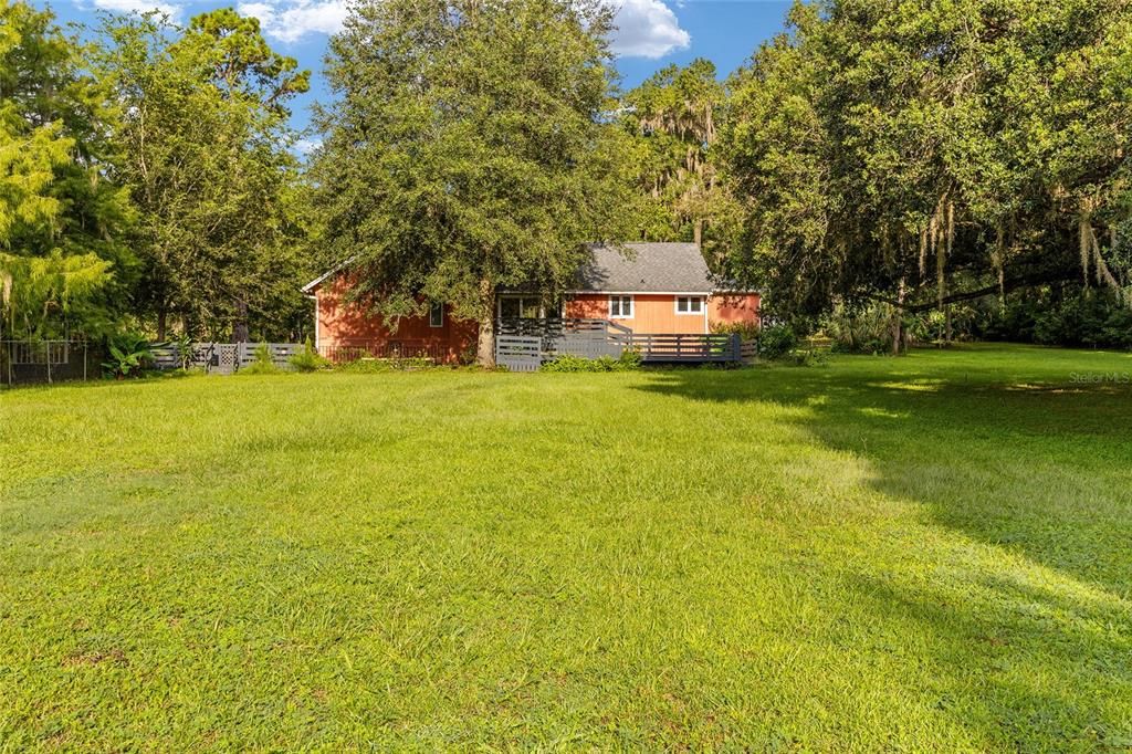 En Venta: $829,000 (3 camas, 2 baños, 2700 Pies cuadrados)