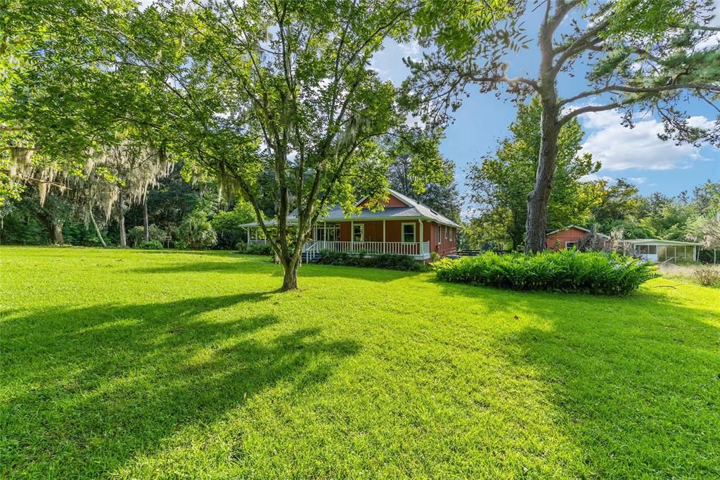 En Venta: $829,000 (3 camas, 2 baños, 2700 Pies cuadrados)