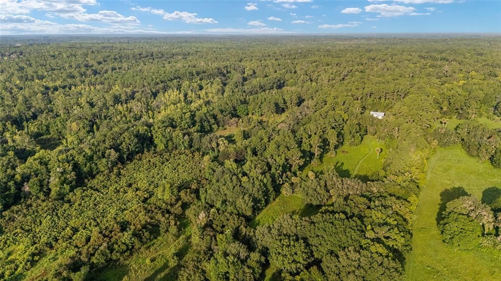 En Venta: $829,000 (3 camas, 2 baños, 2700 Pies cuadrados)