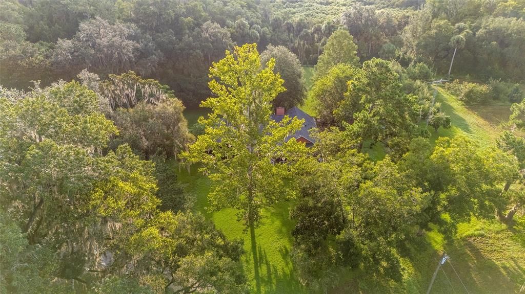 En Venta: $829,000 (3 camas, 2 baños, 2700 Pies cuadrados)