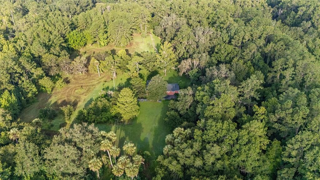 En Venta: $829,000 (3 camas, 2 baños, 2700 Pies cuadrados)