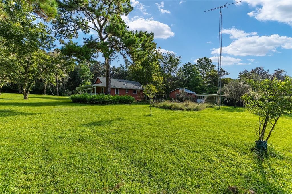 En Venta: $829,000 (3 camas, 2 baños, 2700 Pies cuadrados)