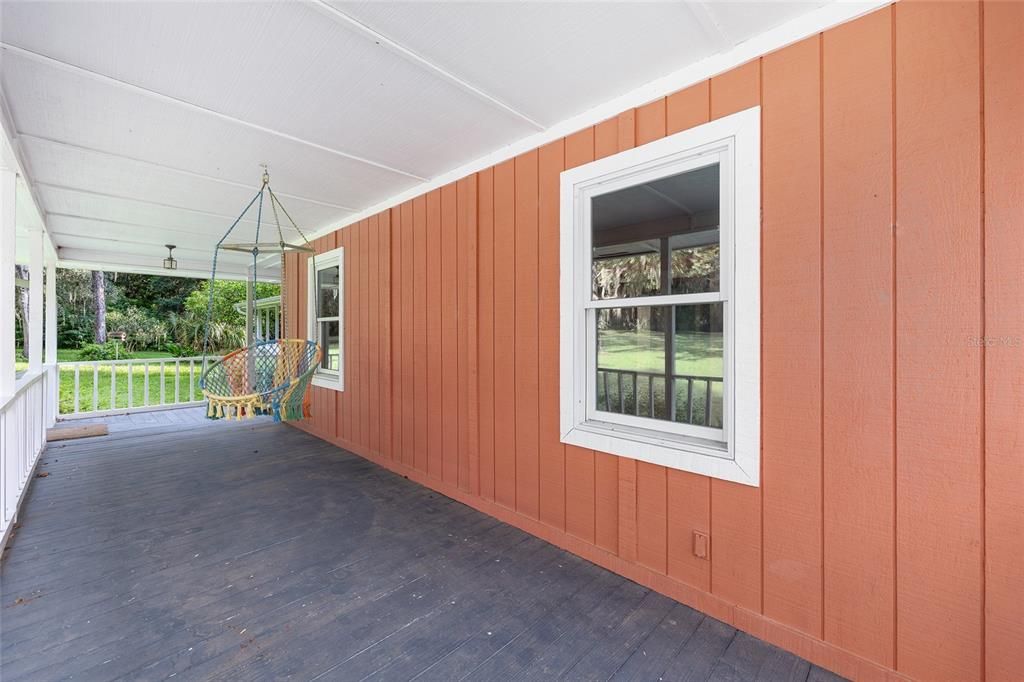 En Venta: $829,000 (3 camas, 2 baños, 2700 Pies cuadrados)