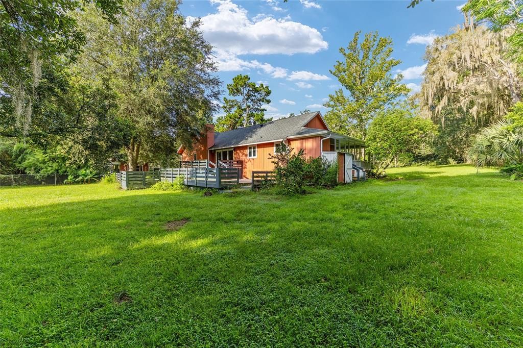 En Venta: $829,000 (3 camas, 2 baños, 2700 Pies cuadrados)