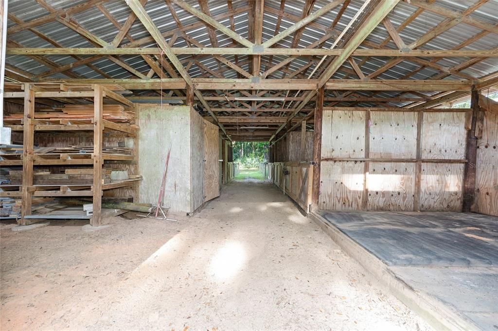 En Venta: $829,000 (3 camas, 2 baños, 2700 Pies cuadrados)