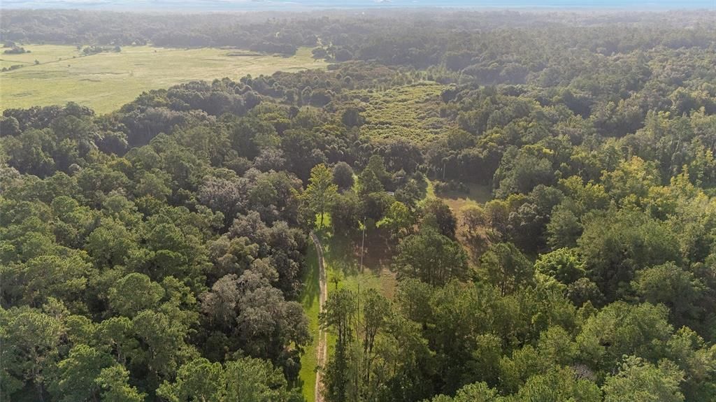 En Venta: $829,000 (3 camas, 2 baños, 2700 Pies cuadrados)