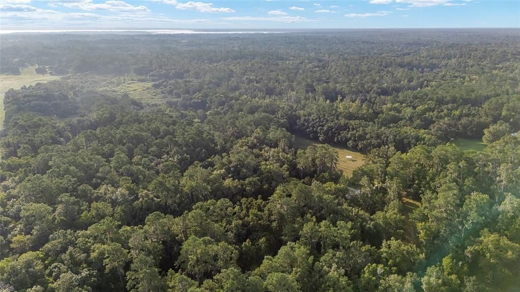 En Venta: $829,000 (3 camas, 2 baños, 2700 Pies cuadrados)