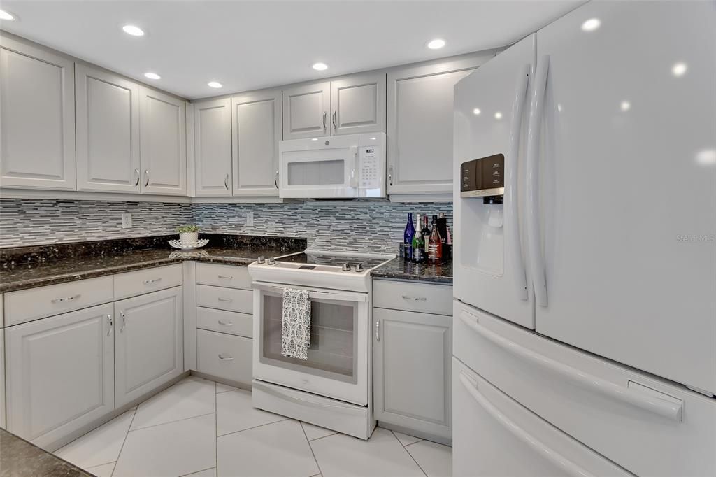 Active With Contract: $549,000 (2 beds, 2 baths, 1561 Square Feet)