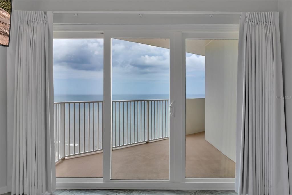 Active With Contract: $549,000 (2 beds, 2 baths, 1561 Square Feet)