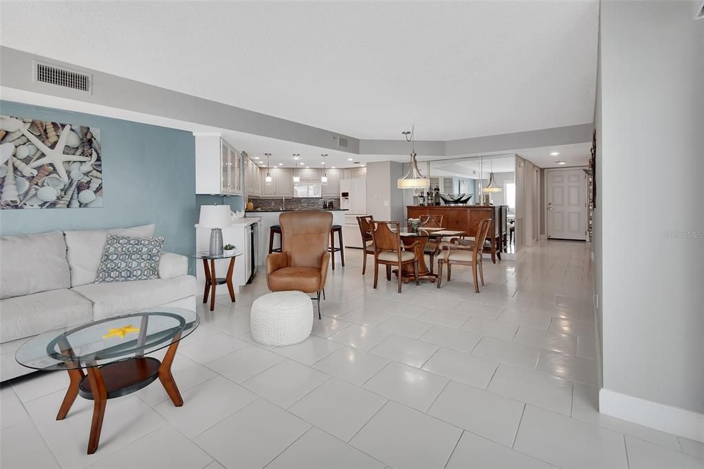 Active With Contract: $549,000 (2 beds, 2 baths, 1561 Square Feet)