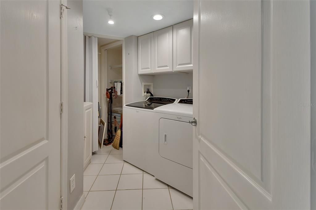 Active With Contract: $549,000 (2 beds, 2 baths, 1561 Square Feet)