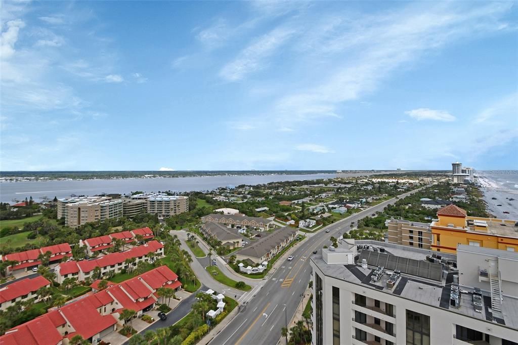 Active With Contract: $549,000 (2 beds, 2 baths, 1561 Square Feet)