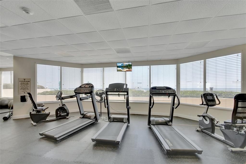 Active With Contract: $549,000 (2 beds, 2 baths, 1561 Square Feet)