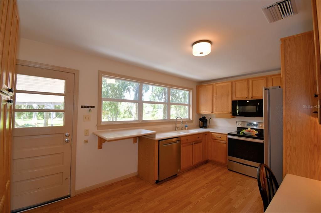 待售: $1,100,000 (6 贝兹, 4 浴室, 2909 平方英尺)