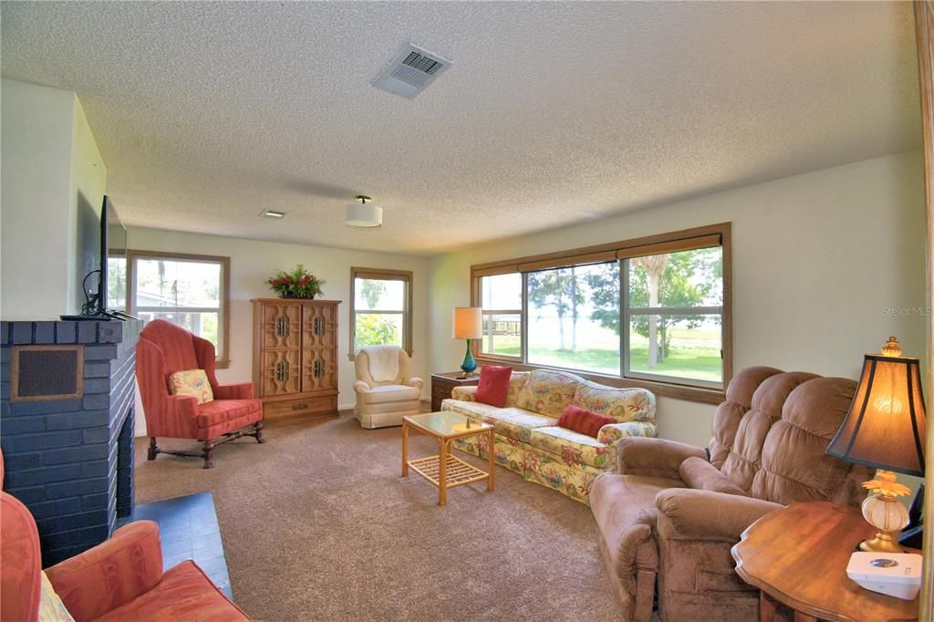 待售: $1,100,000 (6 贝兹, 4 浴室, 2909 平方英尺)