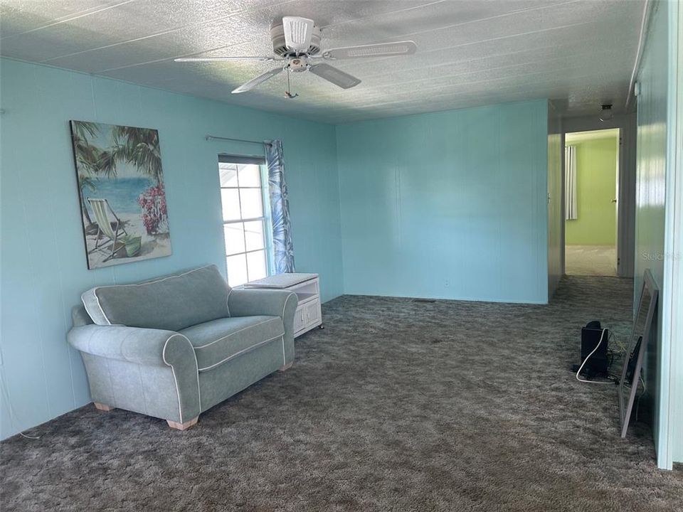 Spacious living room