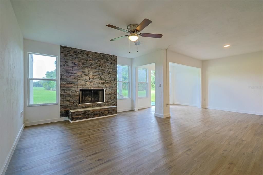 待售: $169,000 (3 贝兹, 2 浴室, 1474 平方英尺)