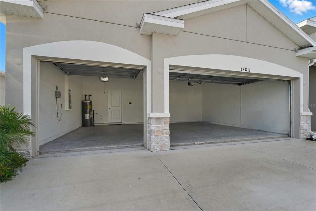 For Rent: $2,700 (4 beds, 3 baths, 2372 Square Feet)